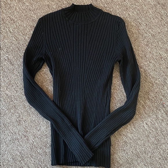 H&M Tops - H&M Black Textured Knit Top XS